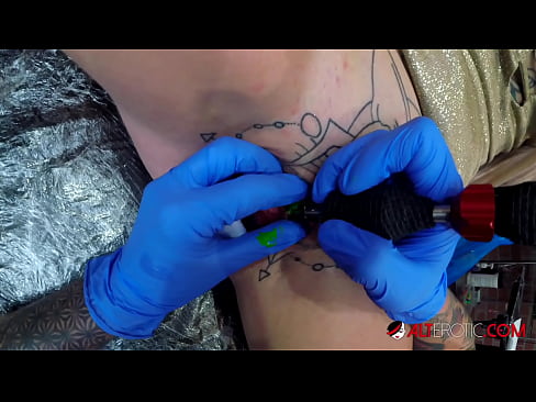 ❤️ Il-hottie tatwaġġjata ħafna Sully Savage għamlet tatwaġġ fuq il-klitoris tagħha Video tal-ħakk fil-porn mt.epoxyflooringjanesville.top ﹏